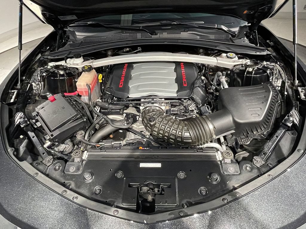Used 2024 Chevrolet Camaro LT RWD image 25