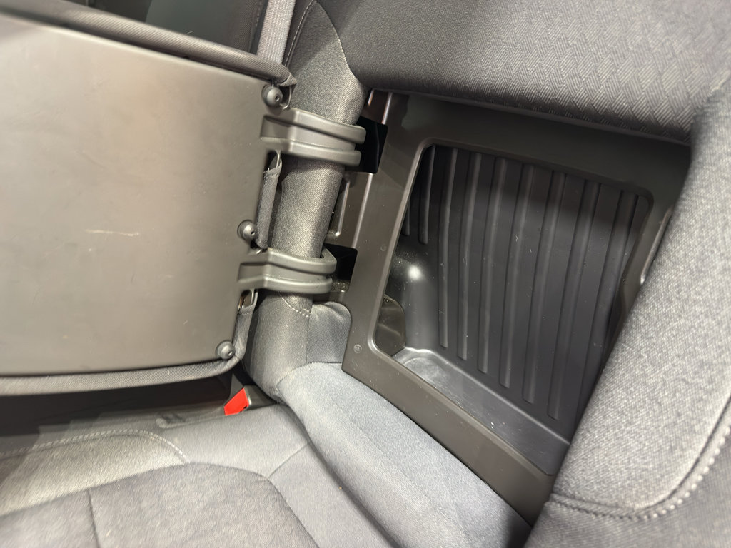 Used 2022 Chevrolet Silverado 1500 LT Trail Boss w/ Bed Protection Package AWD/4WD image 13