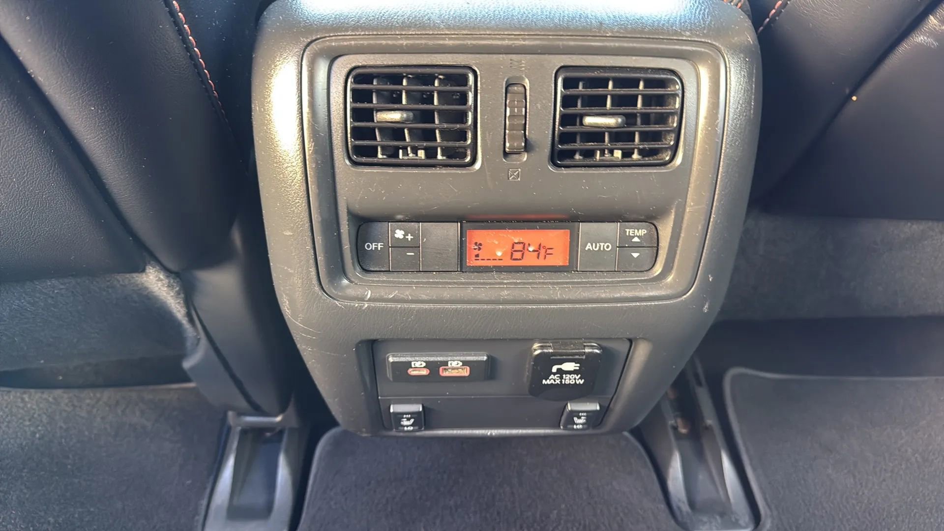 Used 2020 Nissan Pathfinder SL AWD/4WD image 30