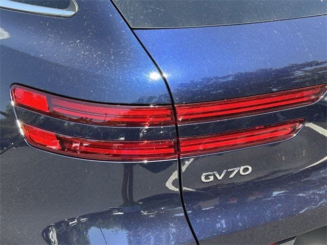 New 2026 Genesis GV70 2.5T Select AWD/4WD image 16