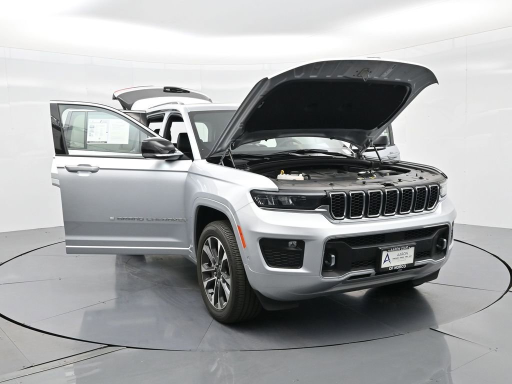Used 2023 Jeep Grand Cherokee Overland image 32