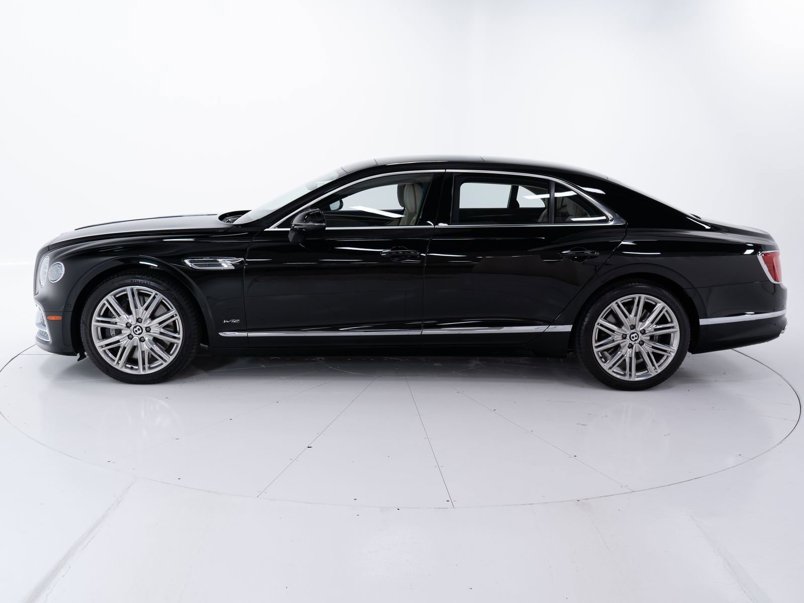Used 2021 Bentley Flying Spur W12 AWD/4WD image 2