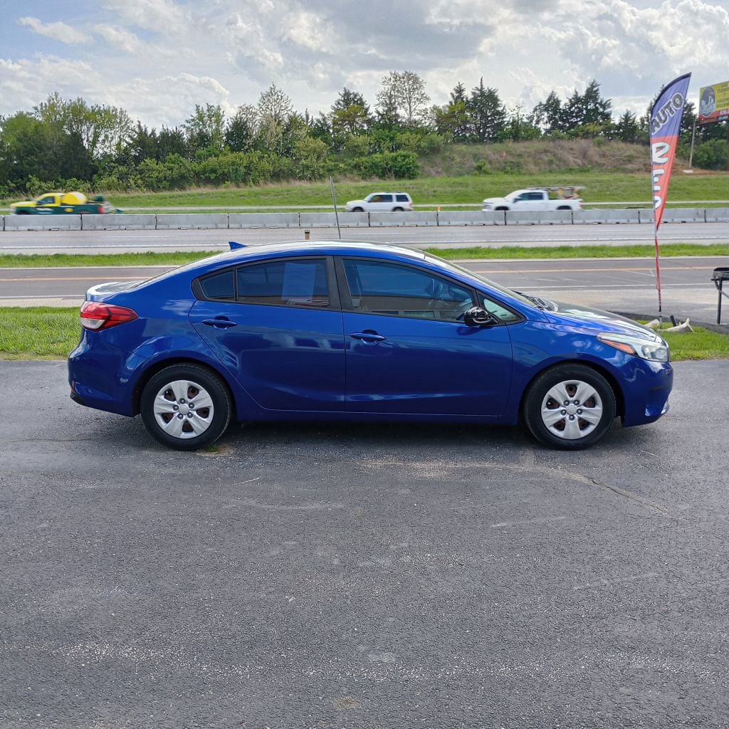 Used 2017 Kia Forte LX FWD image 6