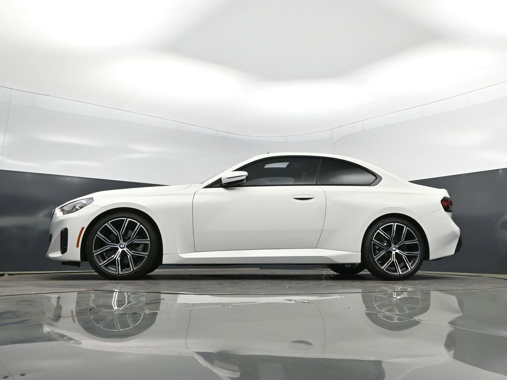 Certified 2024 BMW 230i Coupe w/ Premium Package image 37
