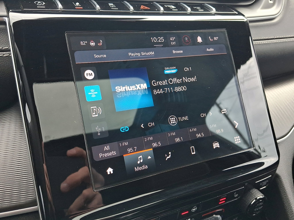 Used 2023 Jeep Grand Cherokee Altitude image 28