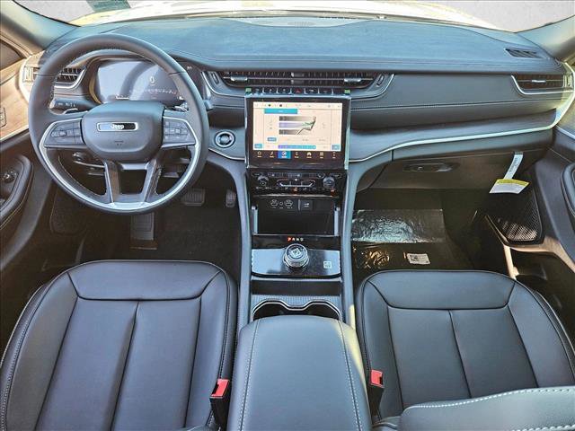 New 2025 Jeep Grand Cherokee L Limited w/ Black Appearance Package image 14
