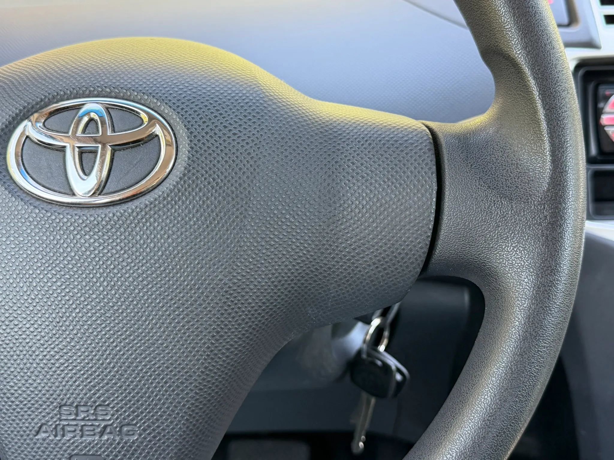 Used 2007 Toyota Yaris 2-Door Hatchback FWD image 22