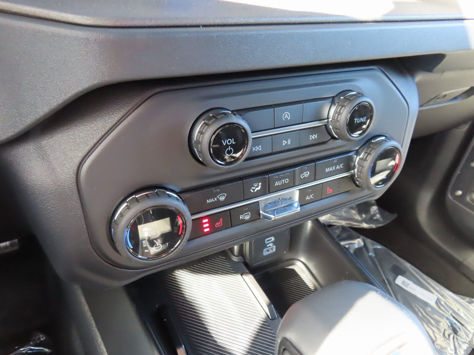 New 2025 Ford Bronco Big Bend image 13