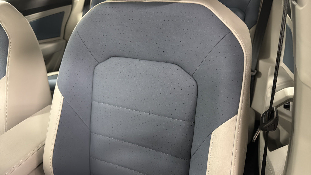 New 2026 Volkswagen Jetta SE FWD image 19
