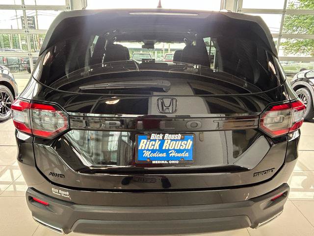Used 2024 Honda Pilot Sport image 9