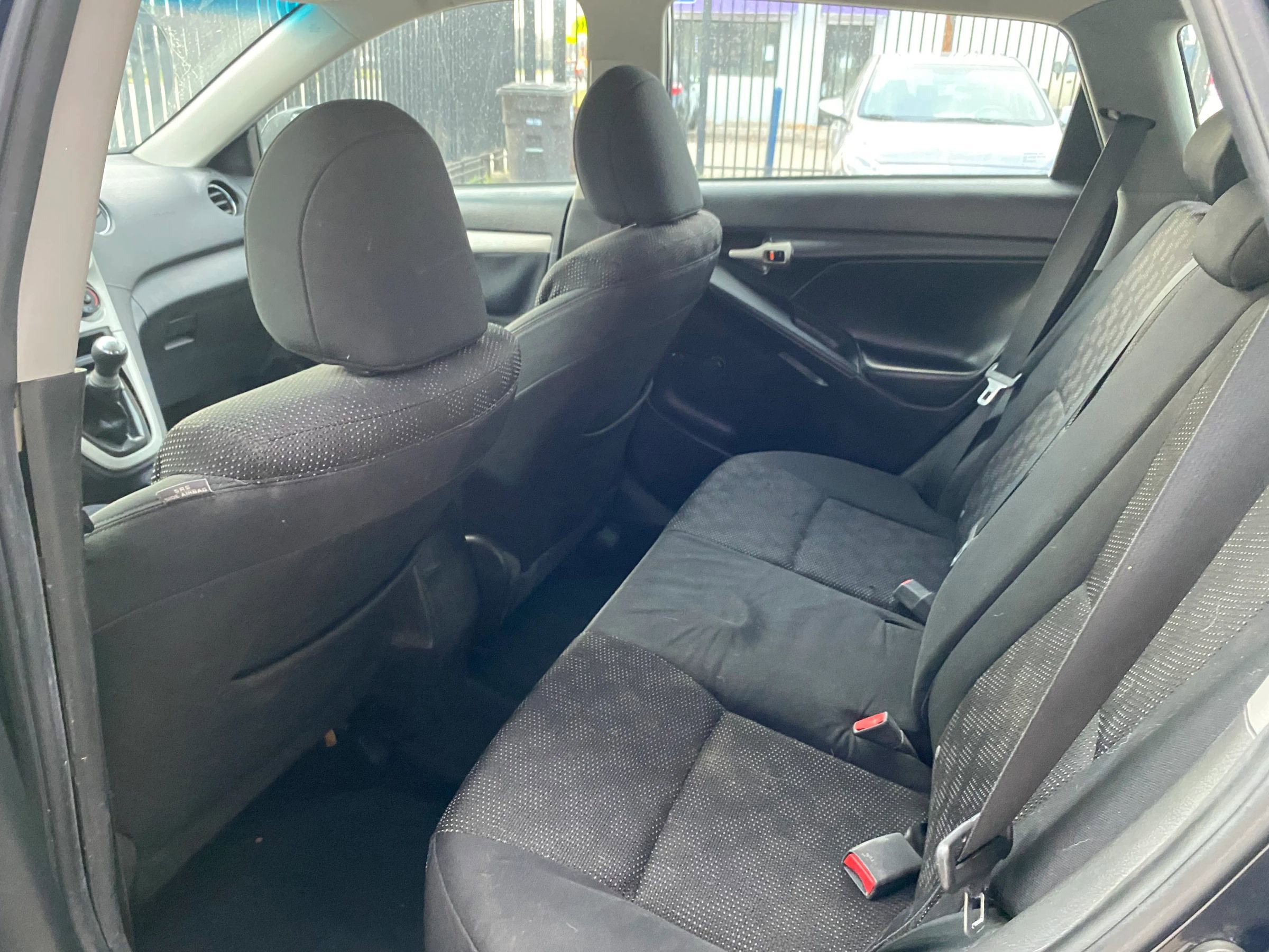 Used 2010 Pontiac Vibe image 9