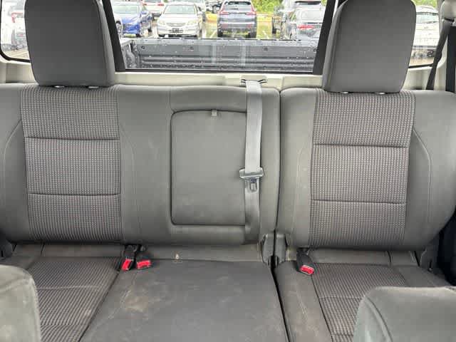 Used 2015 Nissan Titan SV w/ SV Value Truck Package RWD image 23