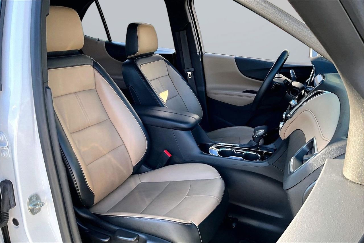 Used 2023 Chevrolet Equinox Premier image 22