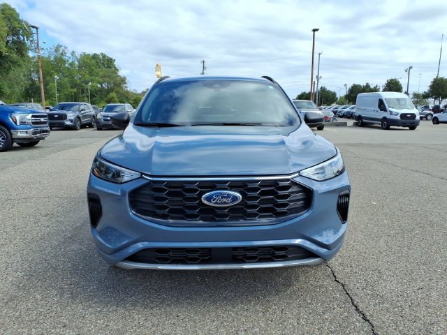 Certified 2024 Ford Escape ST-Line w/ Tech Pack #1 AWD/4WD image 2