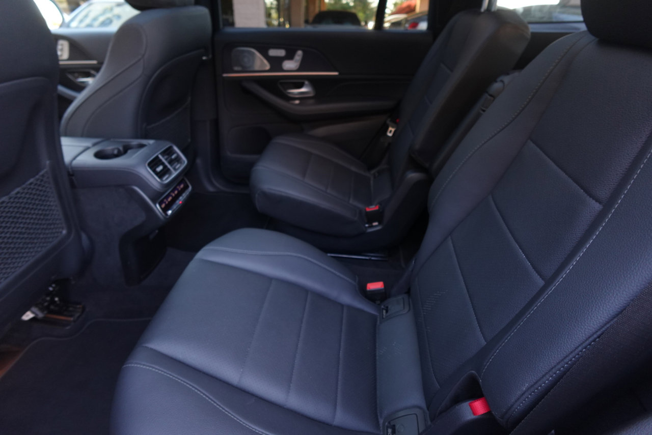 Used 2023 Mercedes-Benz GLS 450 4MATIC w/ Warmth & Comfort Package image 15