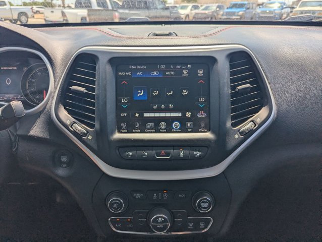 Used 2018 Jeep Cherokee Trailhawk w/ Quick Order Package 27L image 12