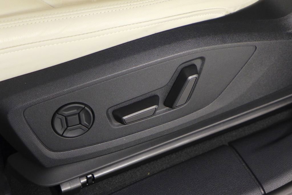 Used 2023 Audi Q3 2.0T Premium w/ Convenience Package image 23