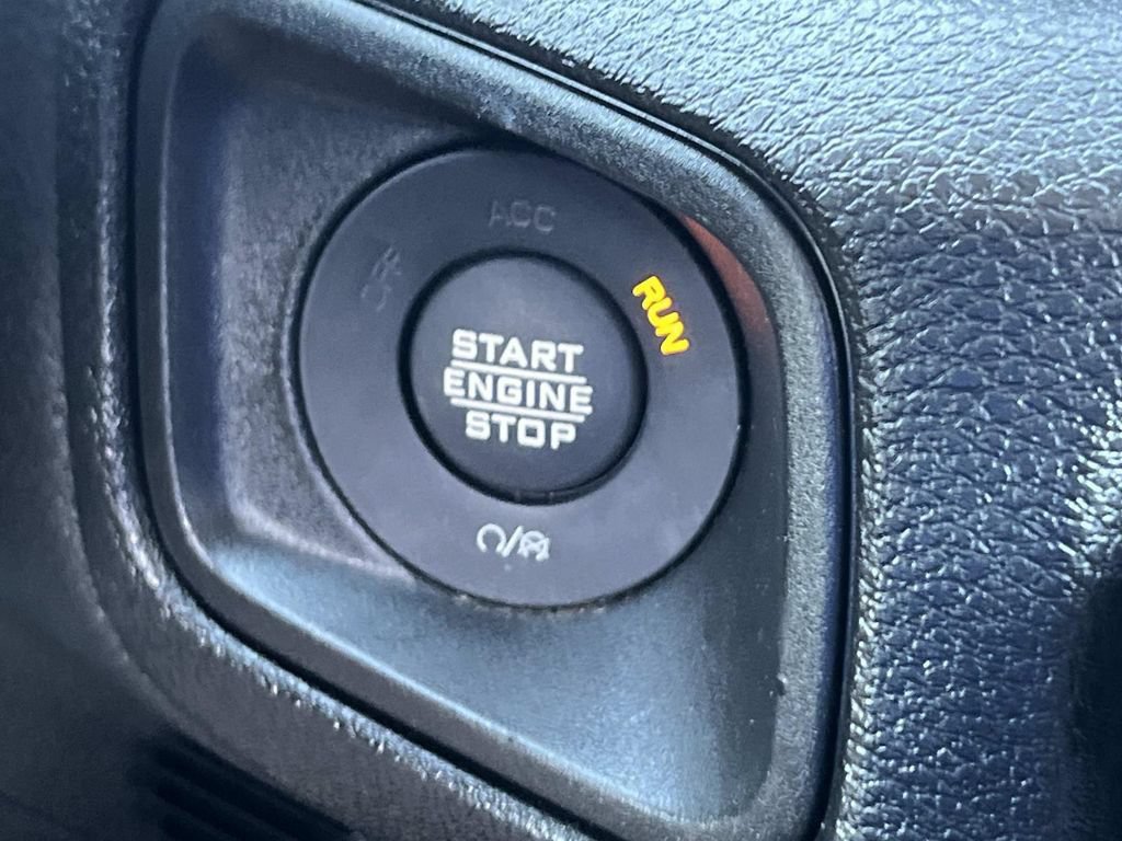 Used 2024 Jeep Wrangler Sport AWD/4WD image 29