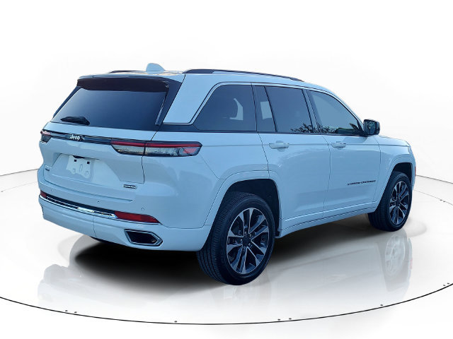 Used 2023 Jeep Grand Cherokee Overland AWD/4WD image 7