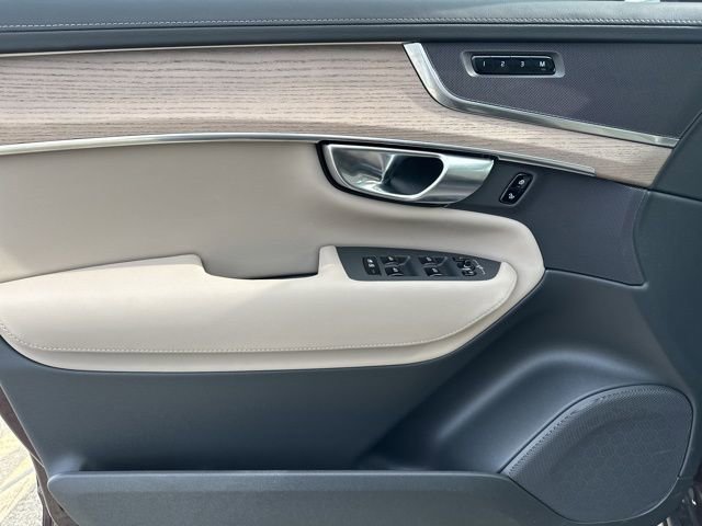 New 2026 Volvo XC90 B6 Core w/ Protection Package Premier image 12