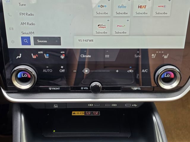 Used 2024 Lexus RZ 300e Premium w/ Accessory Package (Z1) image 17