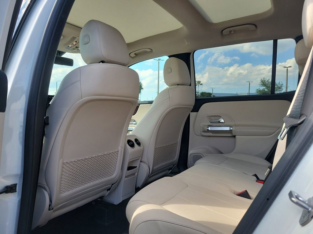 Used 2023 Mercedes-Benz GLB 250 image 12