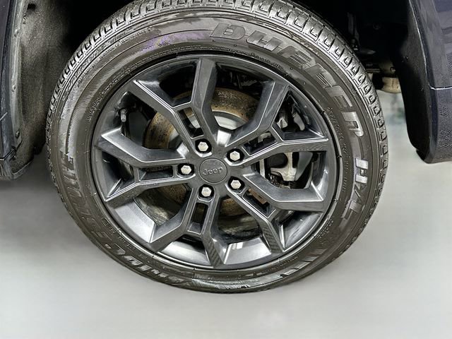 Used 2023 Jeep Grand Cherokee 30th Anniversary image 31