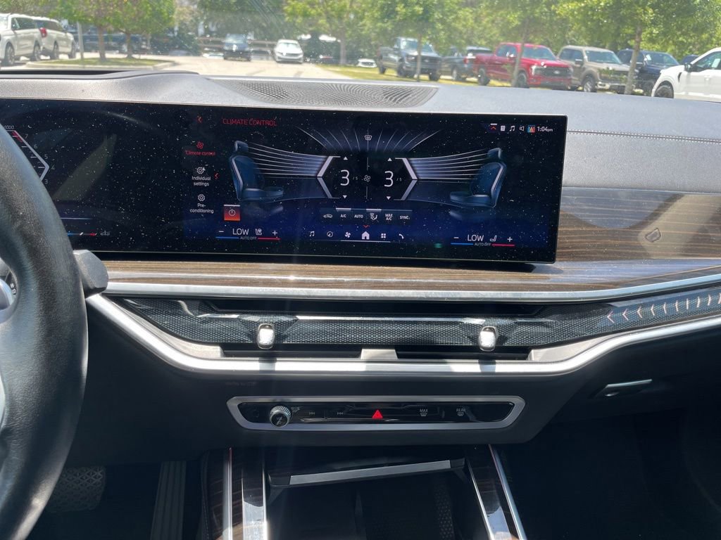 Used 2024 BMW X7 xDrive40i AWD/4WD image 12