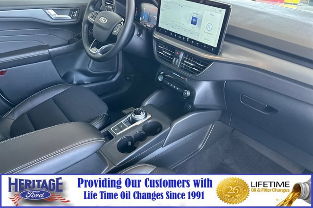 New 2025 Ford Escape SE image 13