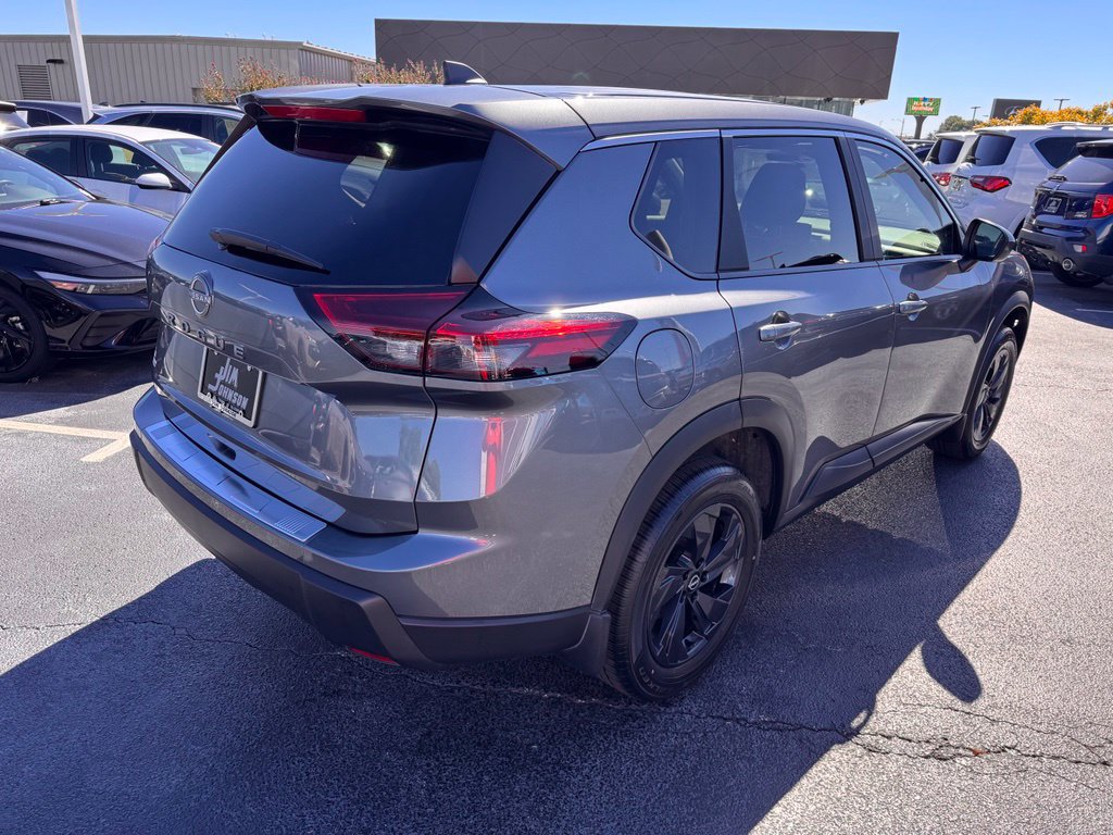 Used 2026 Nissan Rogue SV w/ Cold Weather Package FWD image 5