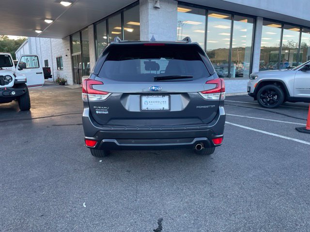 Used 2023 Subaru Forester Limited AWD/4WD image 6