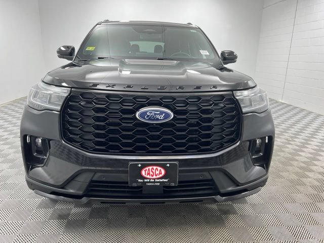 Used 2025 Ford Explorer ST-Line w/ Premium Package AWD/4WD image 3