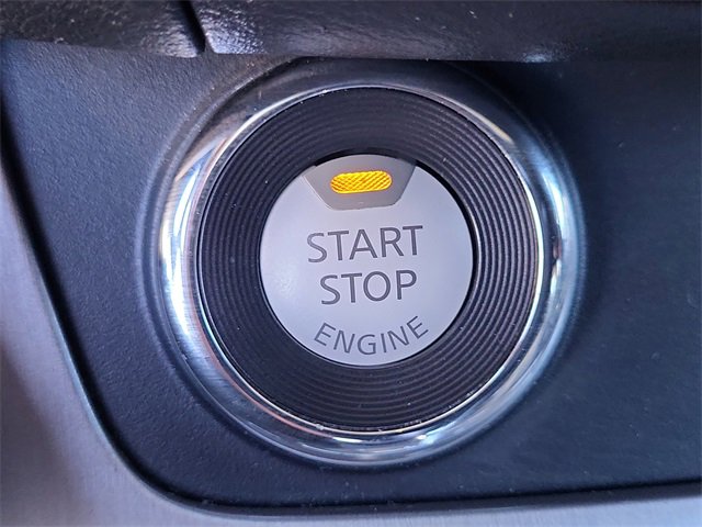 Used 2023 Nissan Murano SV image 18