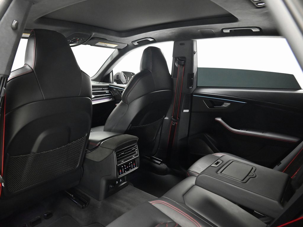 Used 2023 Audi RS Q8 4.0T image 9