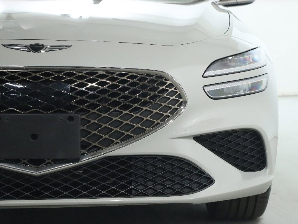 Used 2025 Genesis G70 2.5T image 8