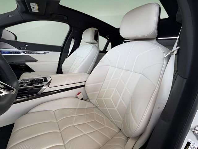 Certified 2024 BMW 740i image 28