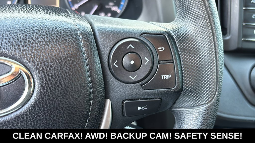 Used 2018 Toyota RAV4 LE AWD/4WD image 15