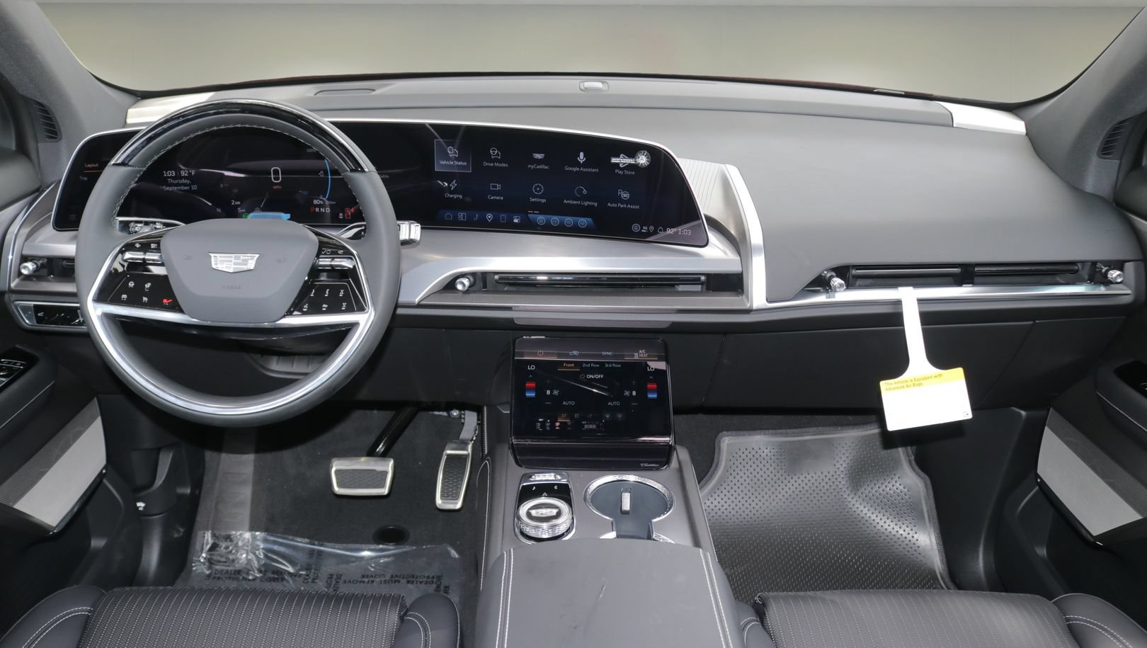 New 2027 Cadillac Vistiq Sport w/ LPO, Floor Liner Package AWD/4WD image 14