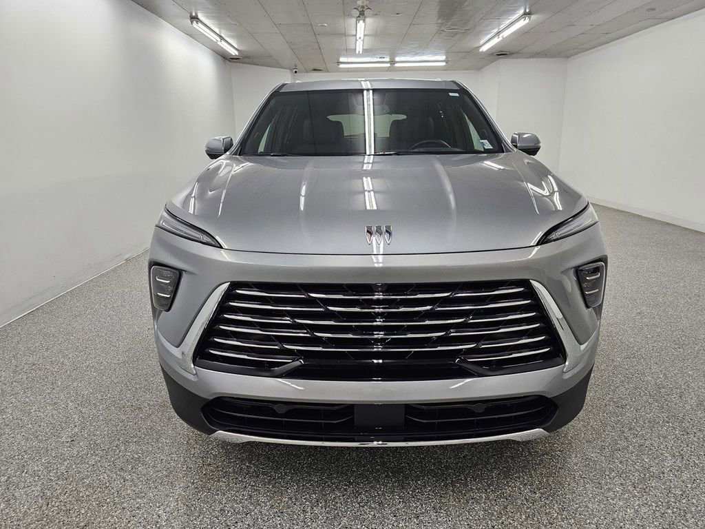 Used 2025 Buick Enclave Preferred image 2