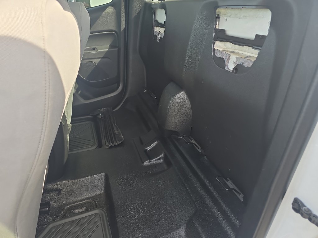 Used 2016 GMC Canyon 4x4 Extended Cab w/ Convenience Package image 12