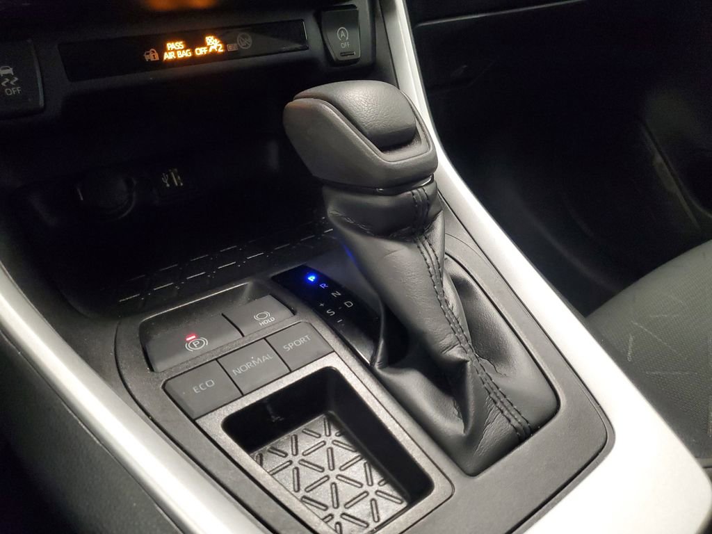 Used 2023 Toyota RAV4 XLE image 28