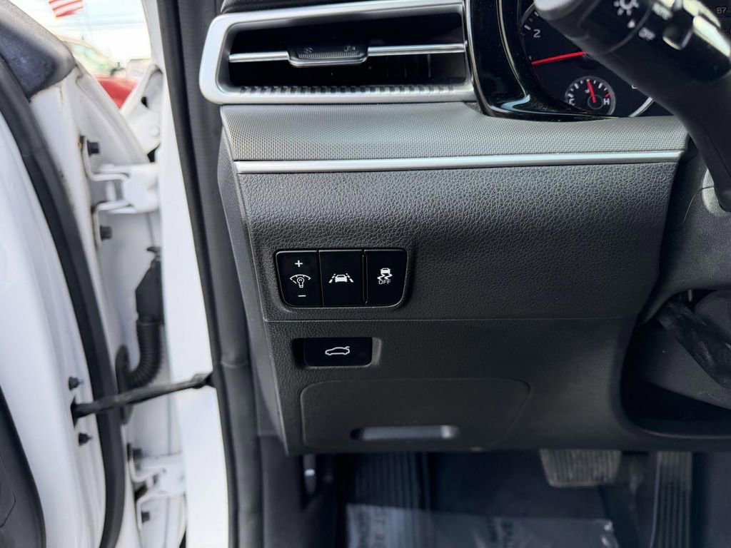 Used 2022 Kia K5 GT-Line image 25