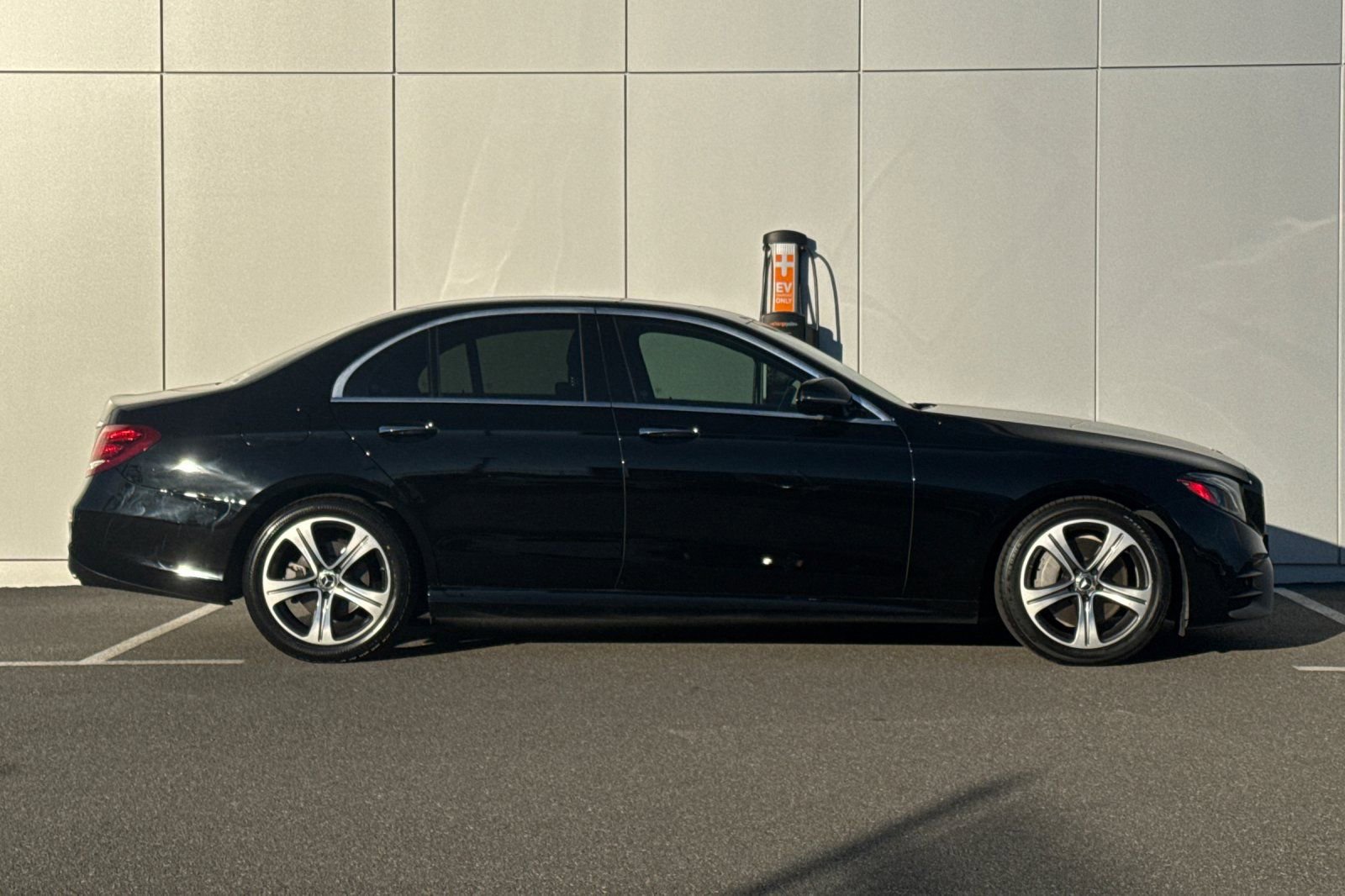 Used 2020 Mercedes-Benz E 350 Sedan image 6