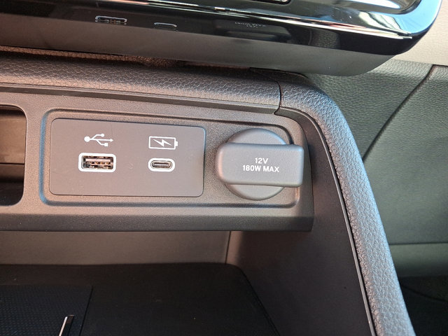 Certified 2025 Honda Pilot Touring image 28