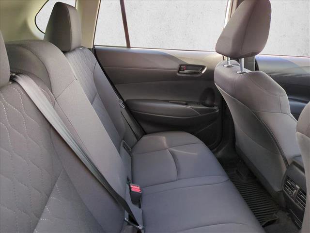 Used 2025 Toyota Corolla Cross LE FWD image 19
