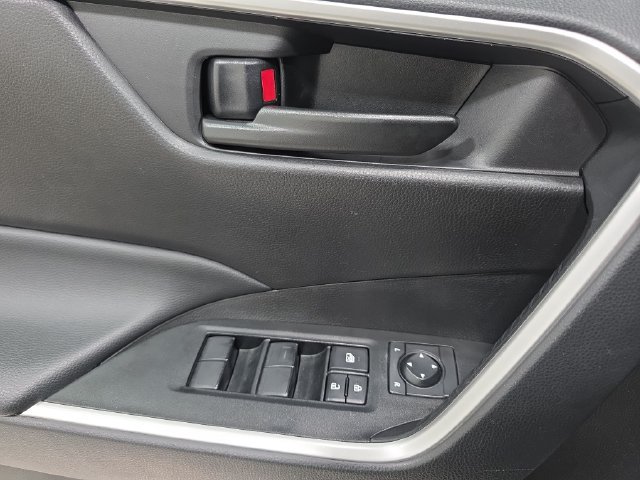 Certified 2025 Toyota RAV4 LE AWD/4WD image 25