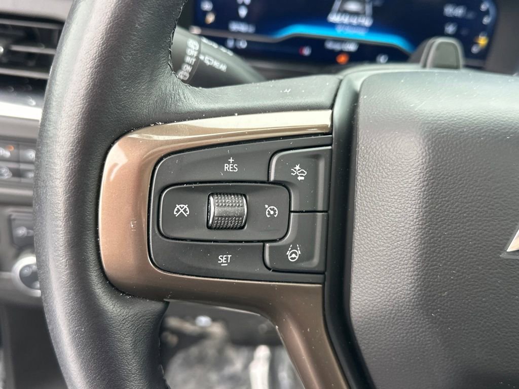 Used 2024 Chevrolet Suburban High Country w/ Advanced Technology Package image 23