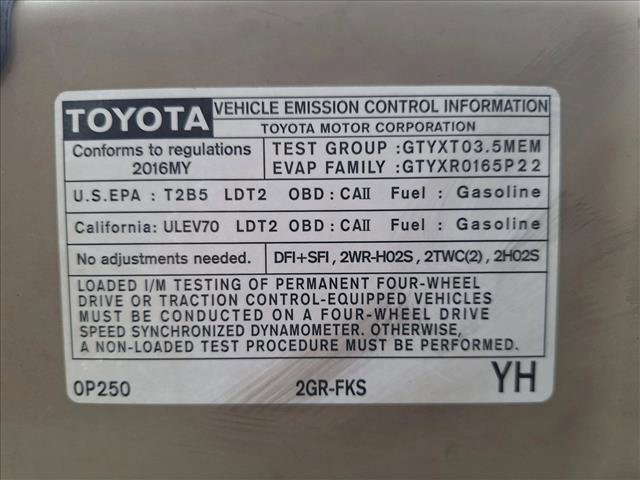 Used 2016 Toyota Tacoma Limited w/ Towing Package image 21