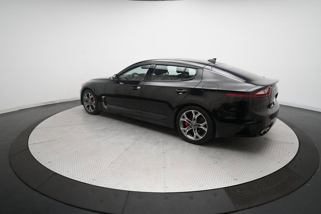 Used 2018 Kia Stinger GT2 image 12