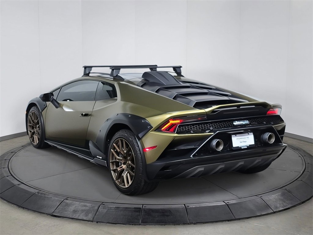 Used 2024 Lamborghini Huracan Sterrato image 3